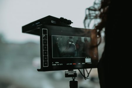 El celuloide como archivo vivo: Cine chileno, arquitectura y la memoria de nuestras ciudades