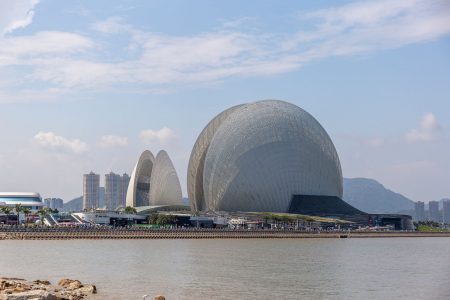 Geometría, luz y territorio: La revolución de la arquitectura moderna latinoamericana