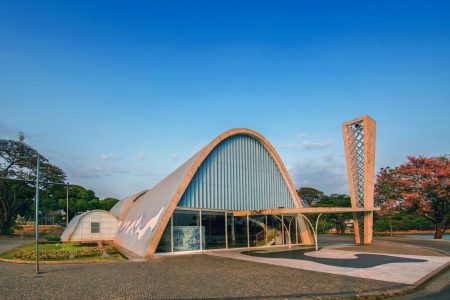 La identidad en concreto: El legado y la evolucion de la arquitectura moderna latinoamericana