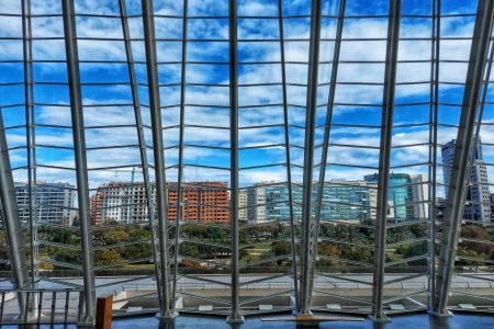 El ojo que habita el espacio: La fotografía arquitectónica como testimonio cultural y dimensión artística