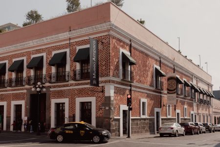 El contenedor del arte: Arquitectura expositiva y la transformación del espacio museal