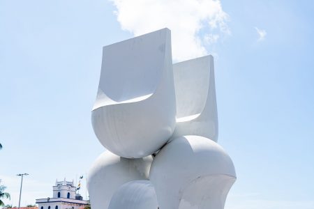 Monumentos, memoria y ciudad: La escultura en el espacio público latinoamericano