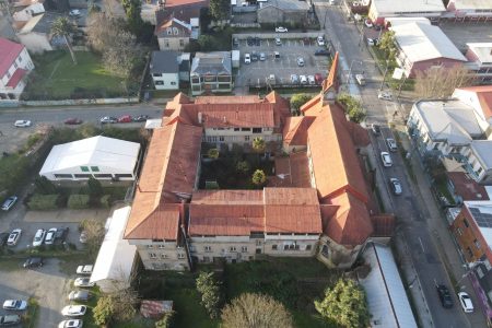 La huella de lo divino en la piedra, la madera y el barro: Historia y evolución de la arquitectura religiosa en Chile
