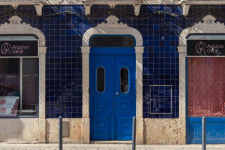 Catedrales del fierro y el hormigón: la metamorfosis de la arquitectura industrial en polos culturales y comunitarios